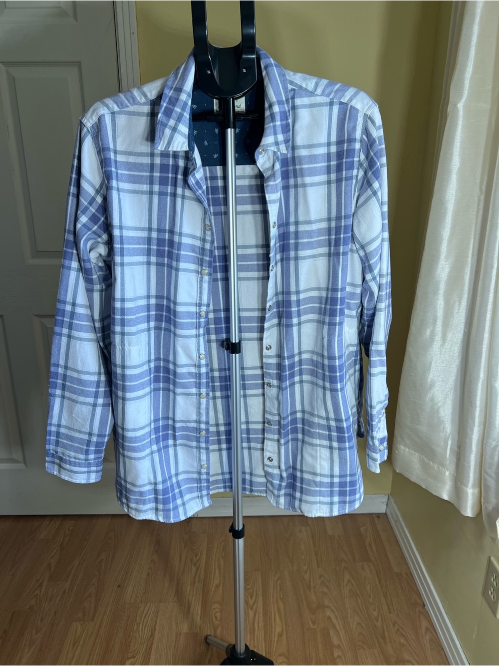 Jachs Girlfriend New York Women’s XL Blue Gray Plaid Button-Up Shirt